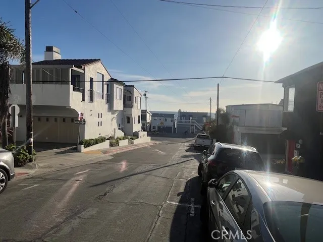 121 35th Hermosa Beach, CA 90254