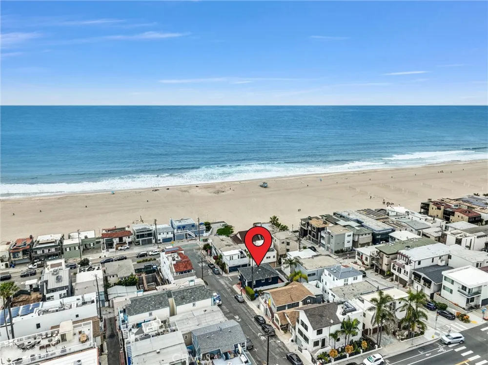 121 35th Hermosa Beach, CA 90254