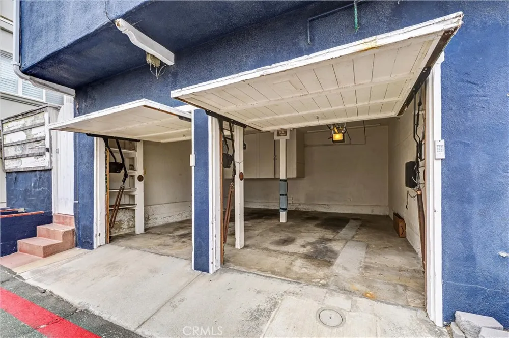 121 35th Hermosa Beach, CA 90254