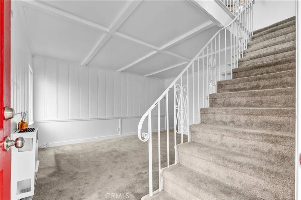 121 35th Hermosa Beach, CA 90254