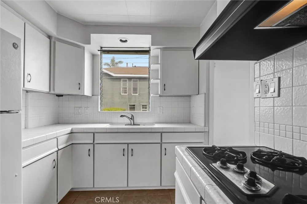 121 35th Hermosa Beach, CA 90254