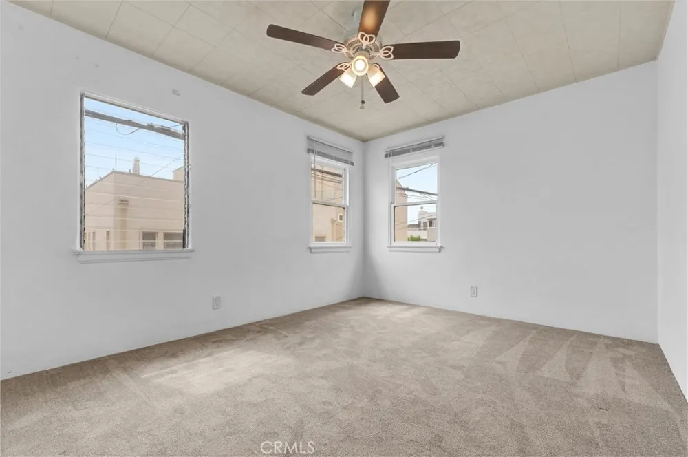 121 35th Hermosa Beach, CA 90254
