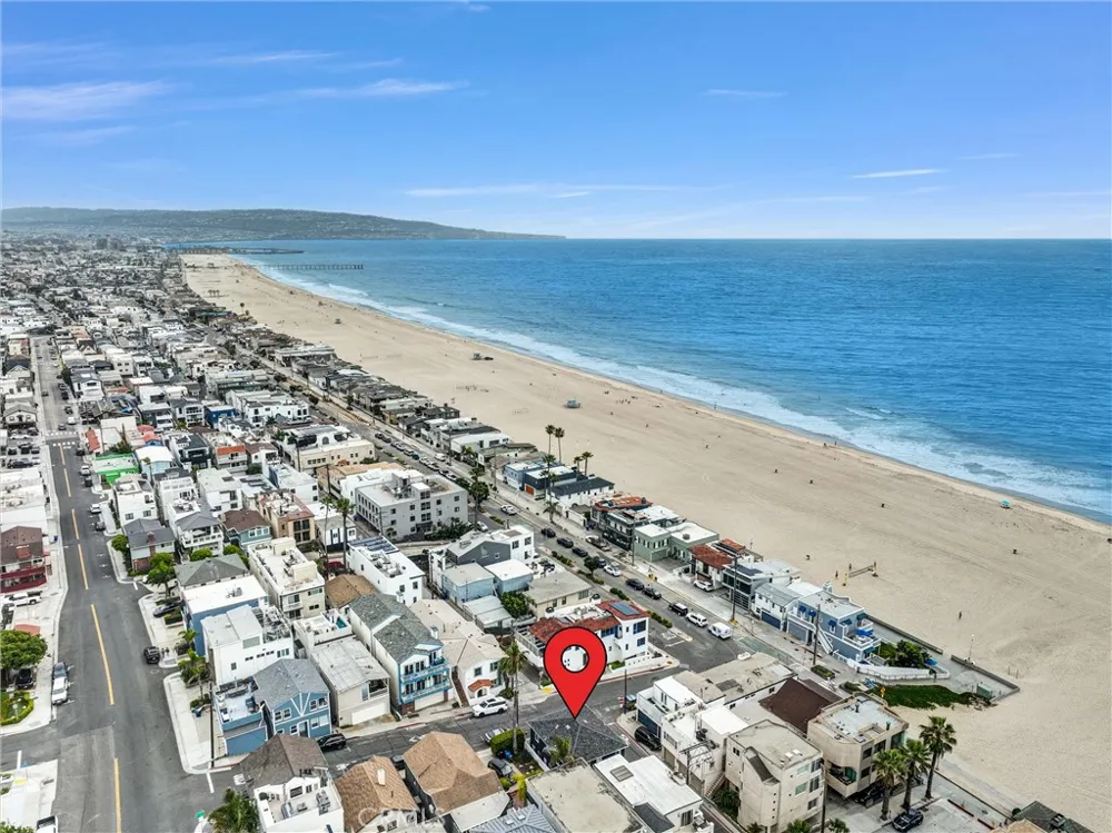 121 35th Hermosa Beach, CA 90254