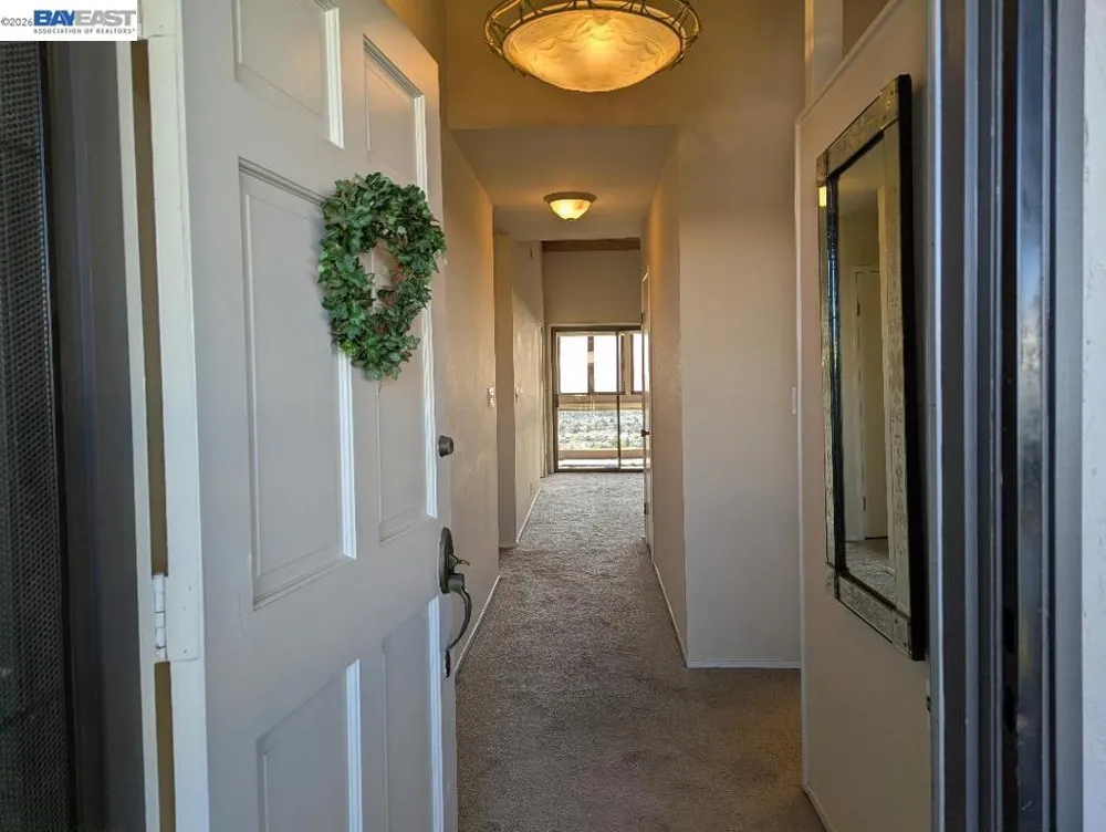 19100 Crest Ave #24 Castro Valley, CA 94546