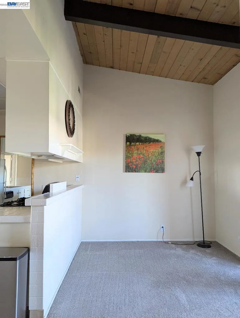 19100 Crest Ave #24 Castro Valley, CA 94546