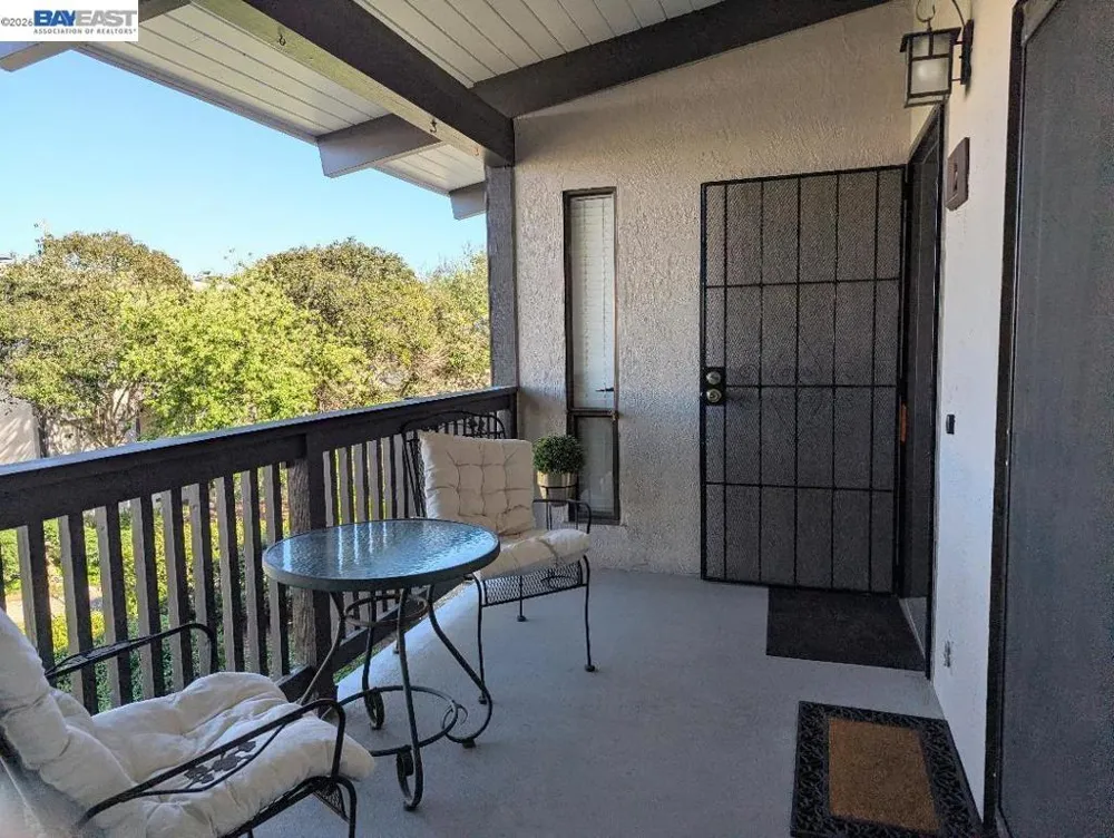 19100 Crest Ave #24 Castro Valley, CA 94546