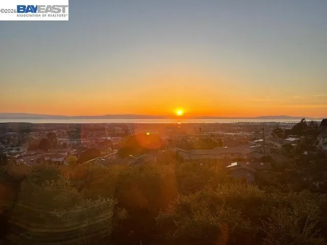 19100 Crest Ave #24 Castro Valley, CA 94546