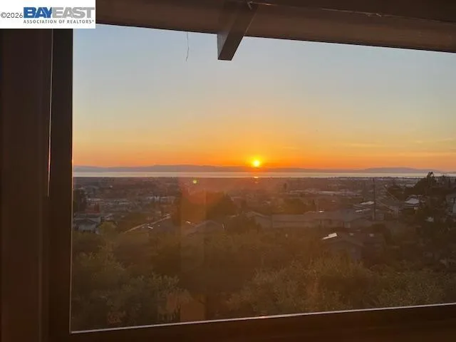 19100 Crest Ave #24 Castro Valley, CA 94546
