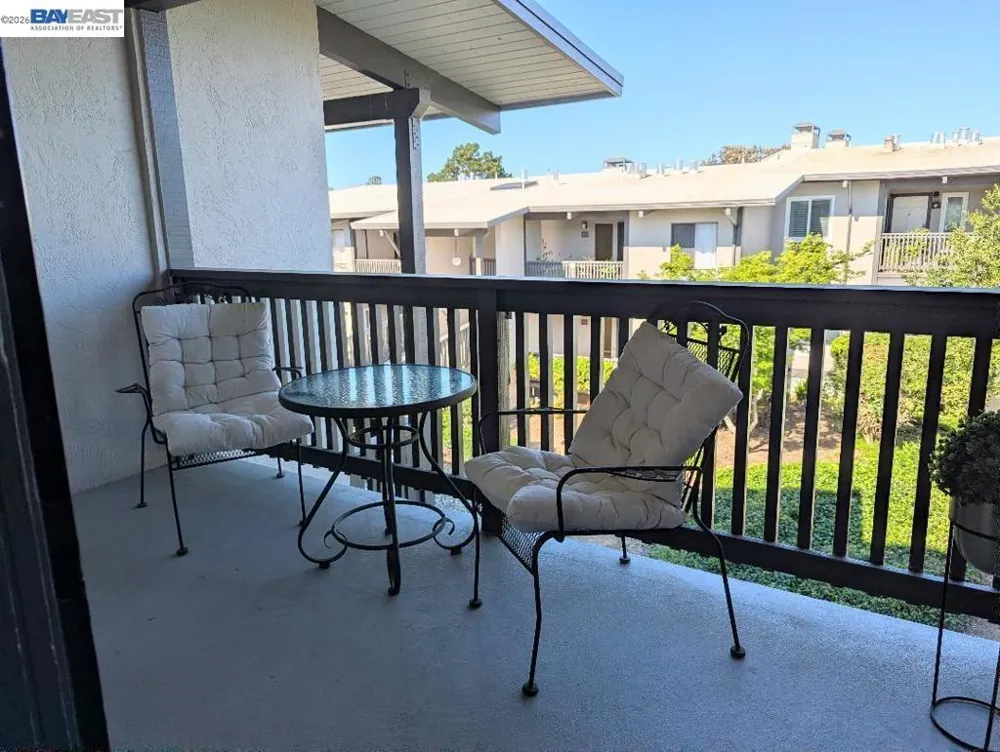 19100 Crest Ave #24 Castro Valley, CA 94546