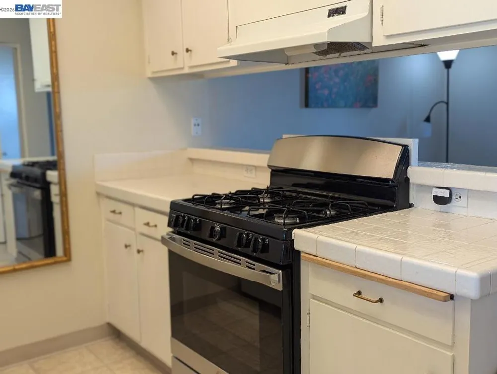 19100 Crest Ave #24 Castro Valley, CA 94546