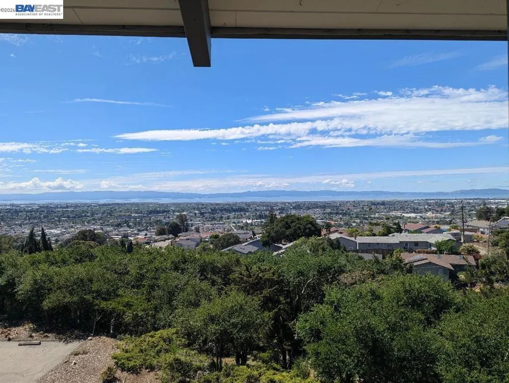 19100 Crest Ave #24 Castro Valley, CA 94546