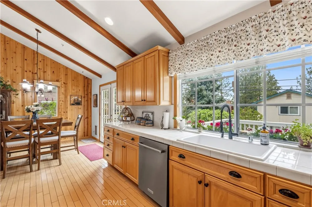 5375 Chaumont Wrightwood, CA 92397