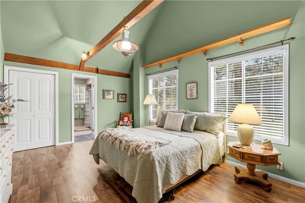 5375 Chaumont Wrightwood, CA 92397