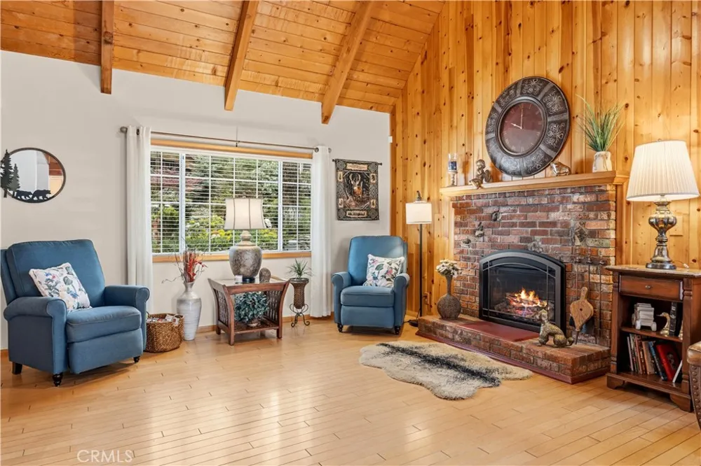 5375 Chaumont Wrightwood, CA 92397