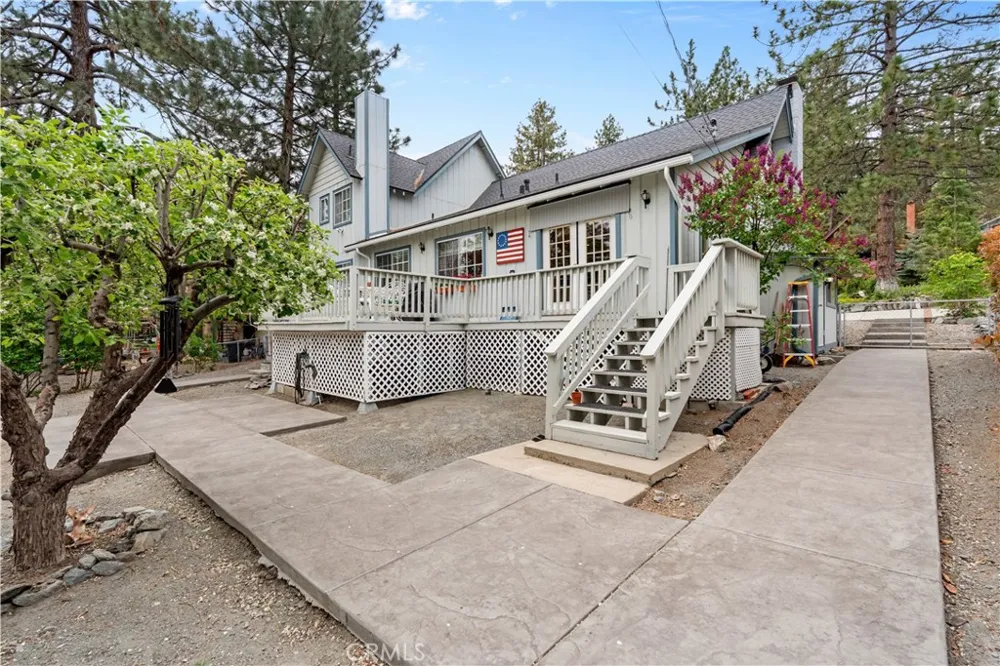 5375 Chaumont Wrightwood, CA 92397