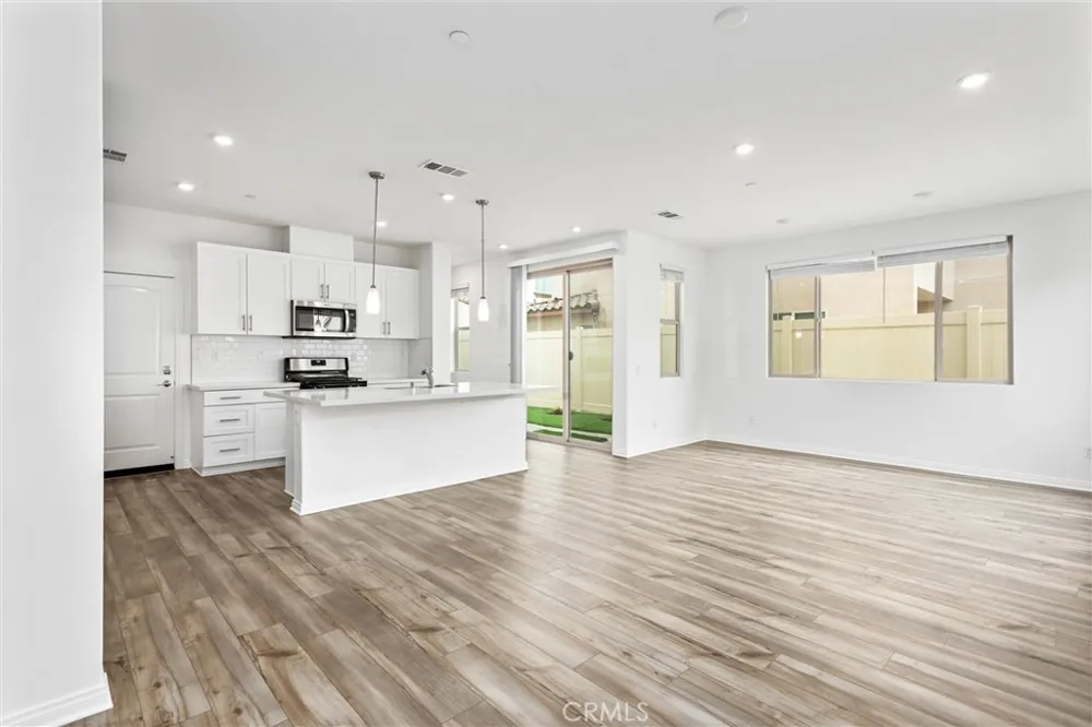 1956 S Hartford Place San Bernardino, CA 92408