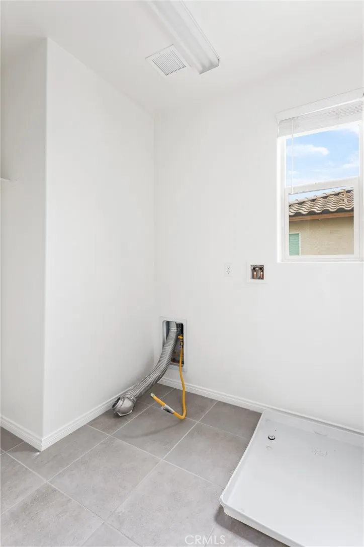 1956 S Hartford Place San Bernardino, CA 92408
