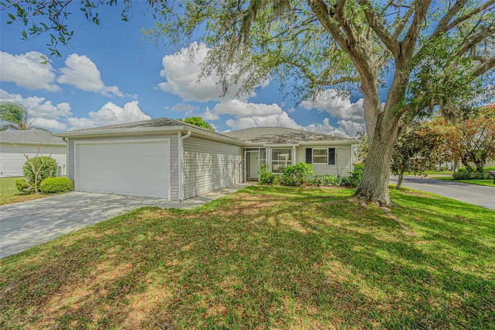 11204 COREY PAVIN LANE San Antonio, FL 33576