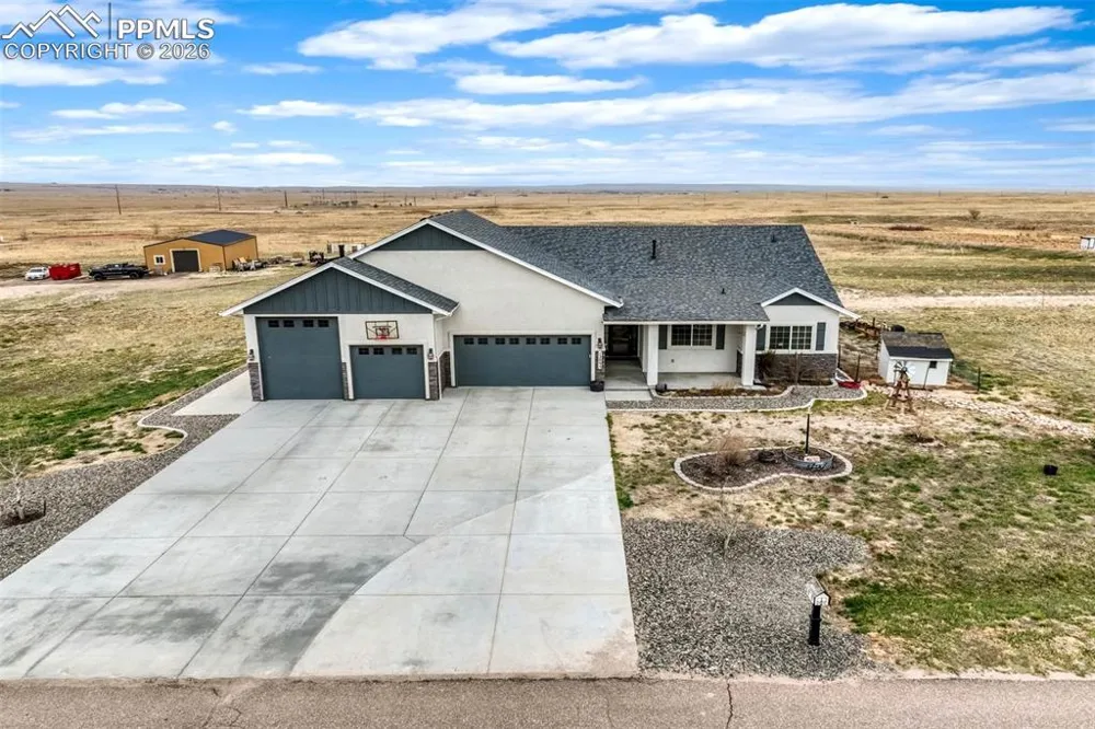 12095 Silver Concho Trail Elbert, CO 80106