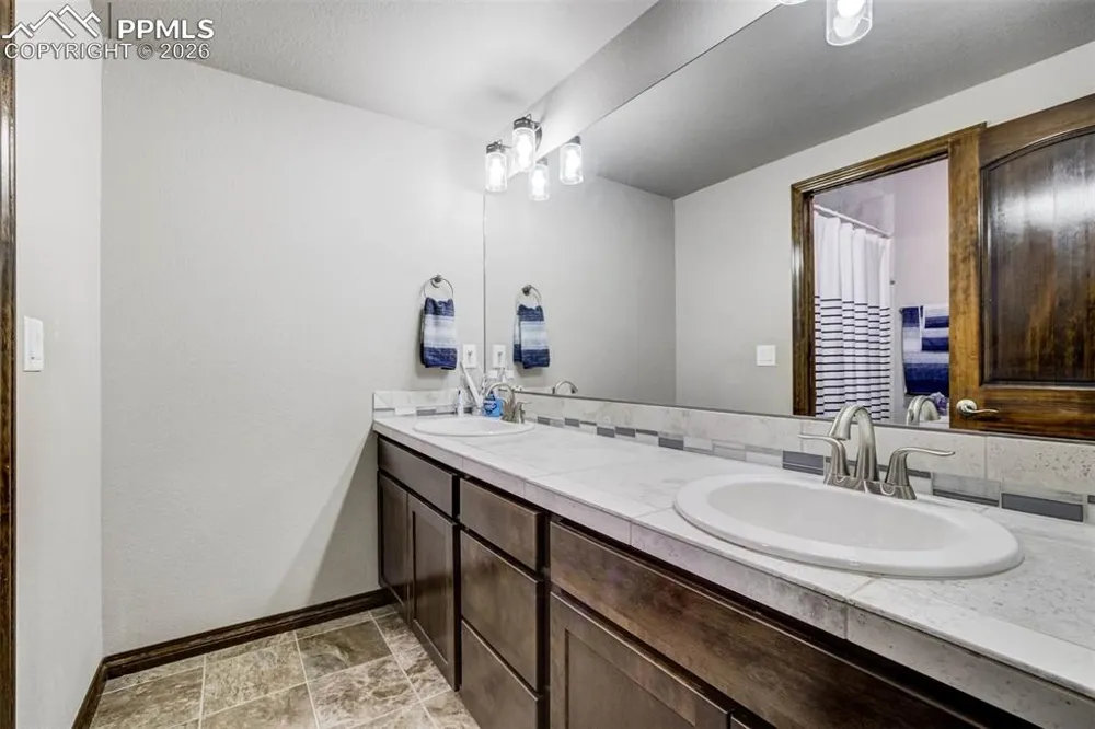 12095 Silver Concho Trail Elbert, CO 80106