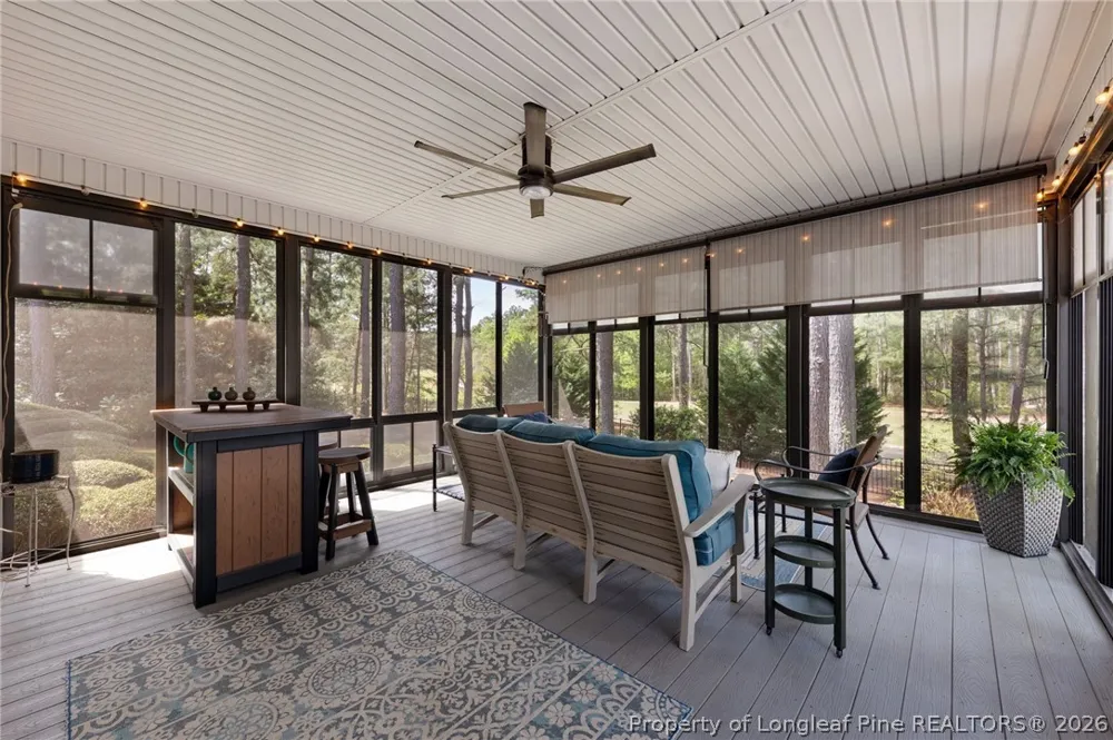 30180 E Lake Road Wagram, NC 28396