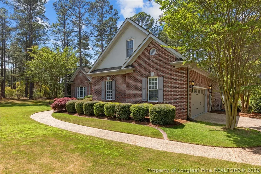 30180 E Lake Road Wagram, NC 28396