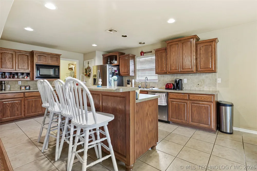 20230 E 50th Place Broken Arrow, OK 74014