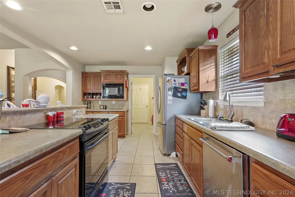 20230 E 50th Place Broken Arrow, OK 74014