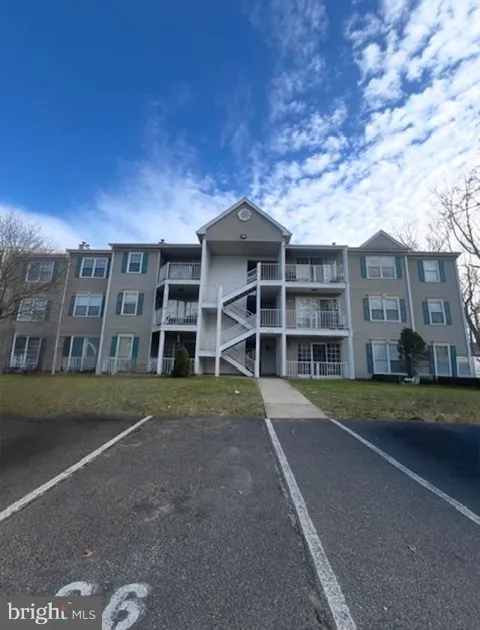 69 IROQUOIS DRIVE #15