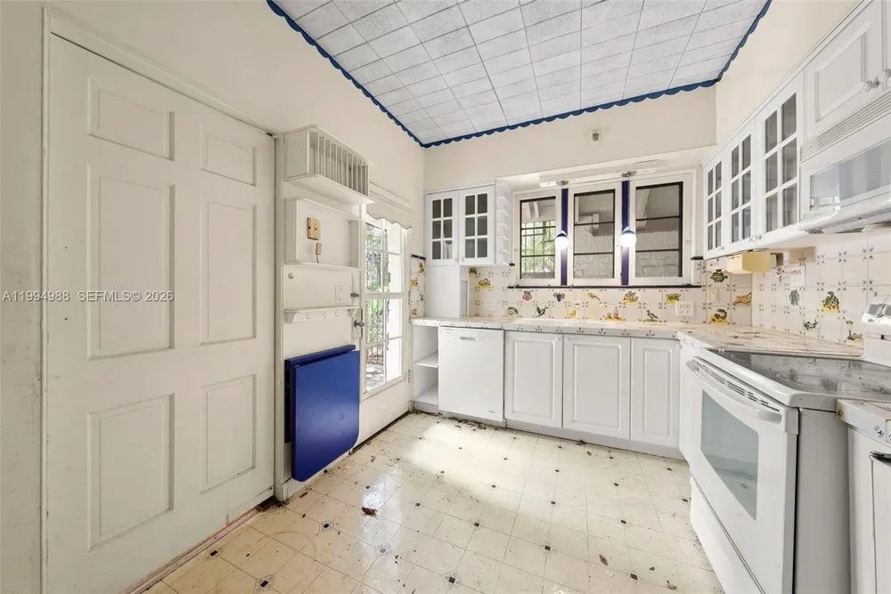 140 NE 95th St Miami Shores, FL 33138