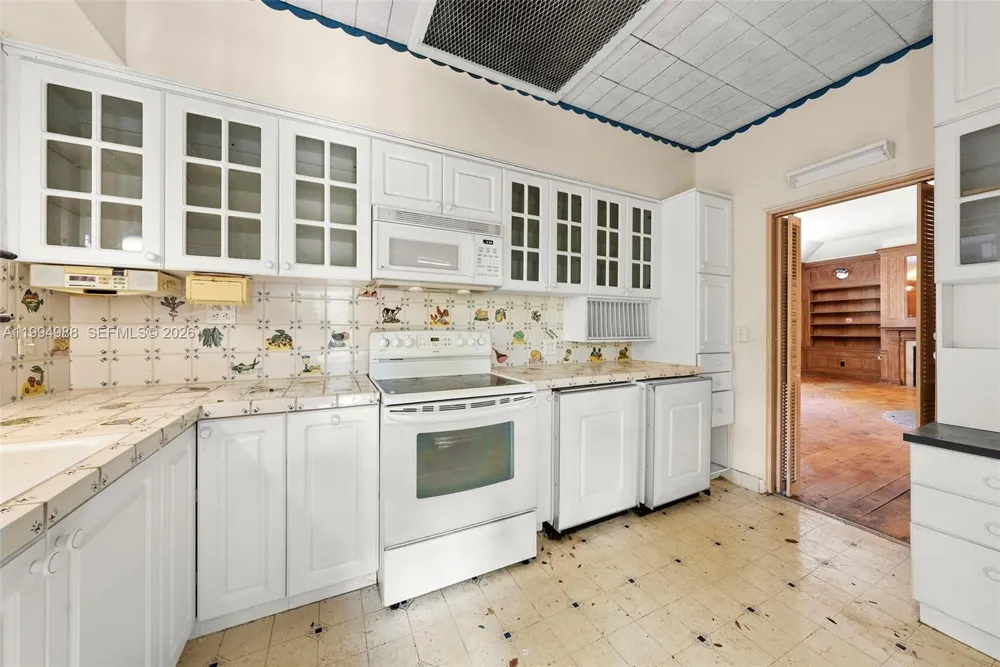 140 NE 95th St Miami Shores, FL 33138
