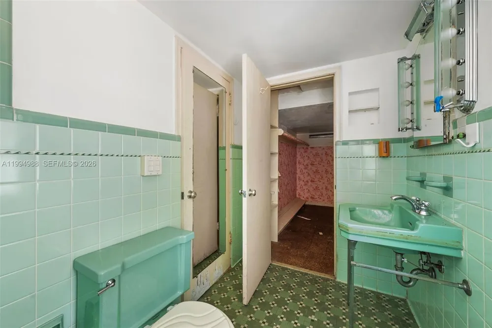 140 NE 95th St Miami Shores, FL 33138