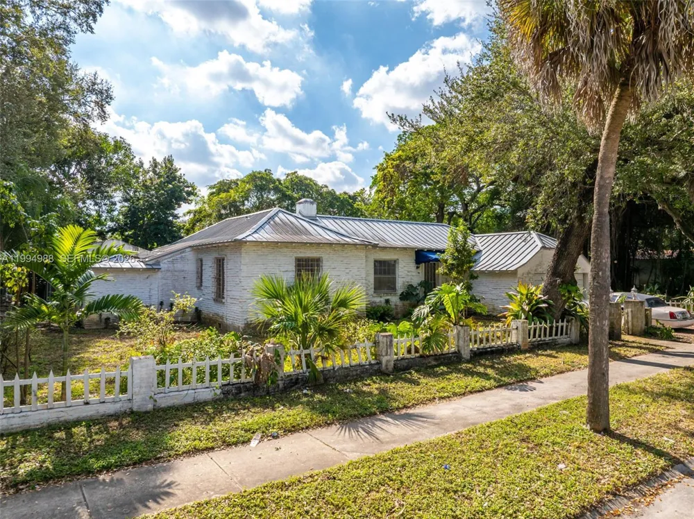 140 NE 95th St Miami Shores, FL 33138