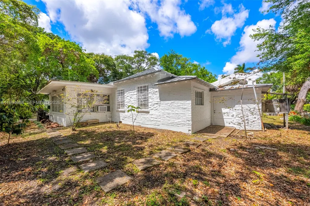 140 NE 95th St Miami Shores, FL 33138