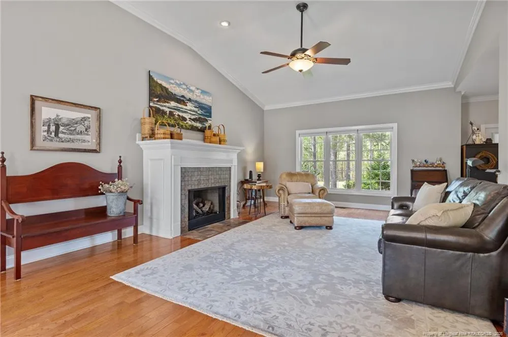 30180 E Lake Road Wagram, NC 28396