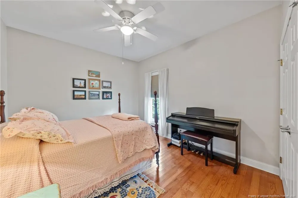 30180 E Lake Road Wagram, NC 28396