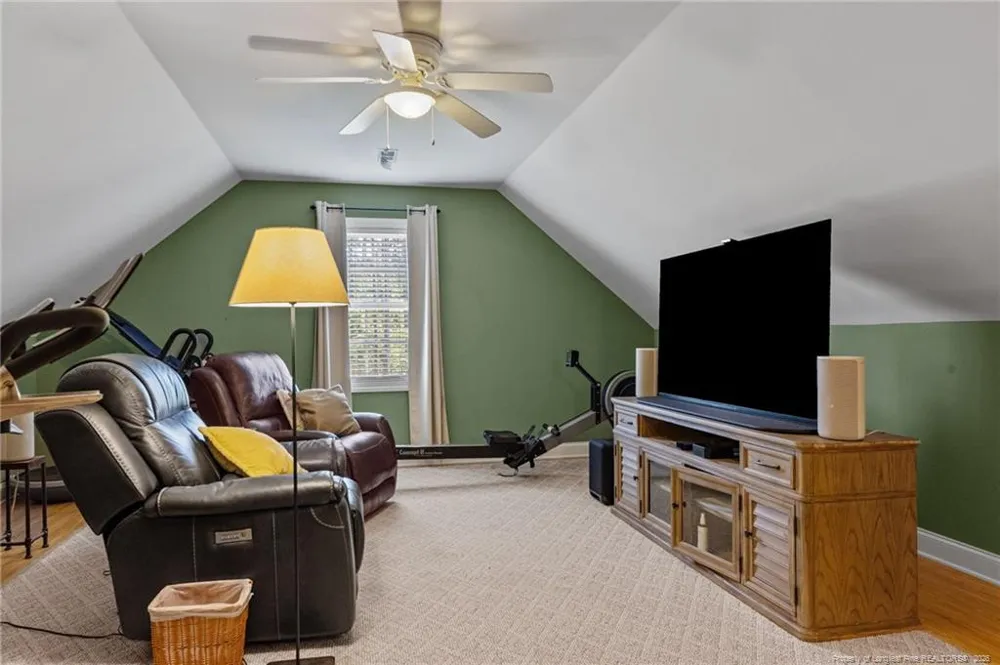 30180 E Lake Road Wagram, NC 28396