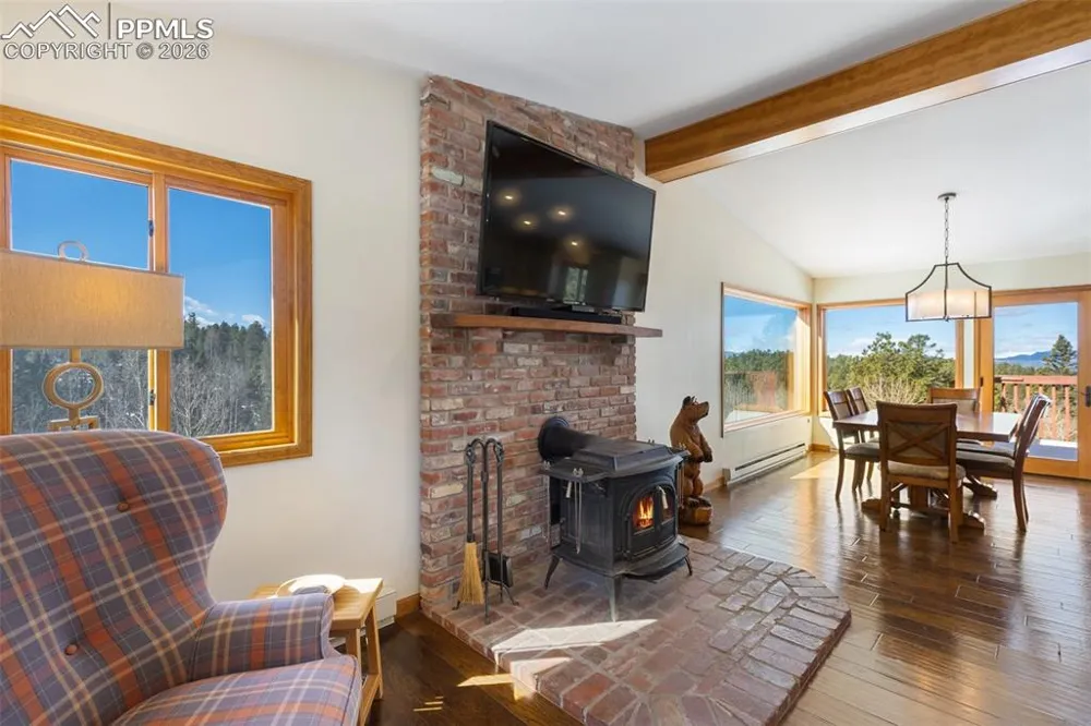 4265 County Road 51 Road Divide, CO 80814