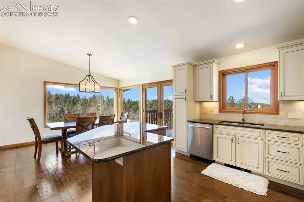 4265 County Road 51 Road Divide, CO 80814