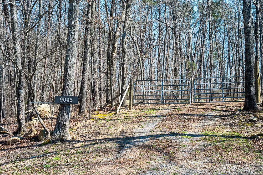 9045 Highway 157 Rising Fawn, GA 30738