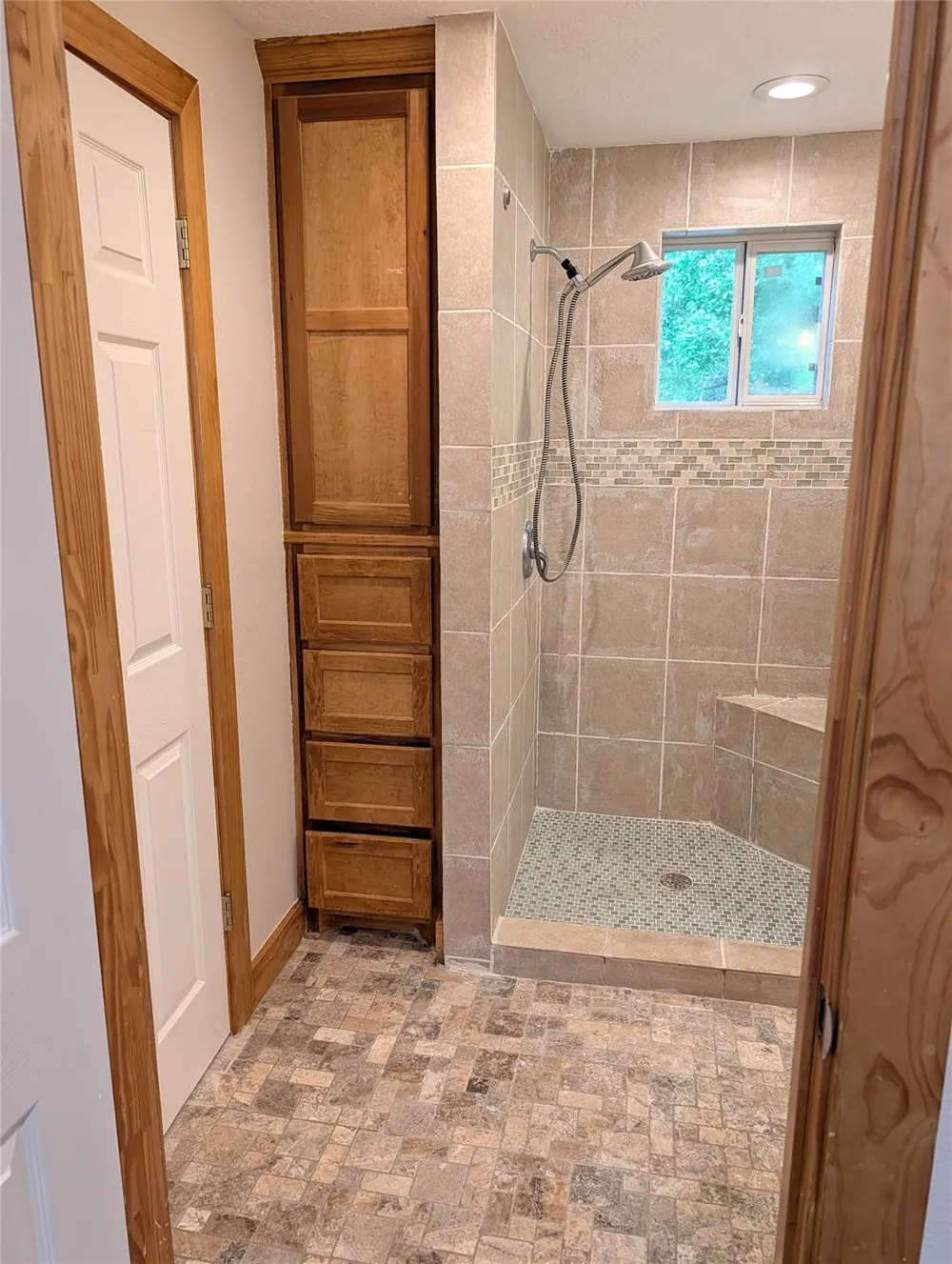 16 Walnut Lane Riverside, TX 77320