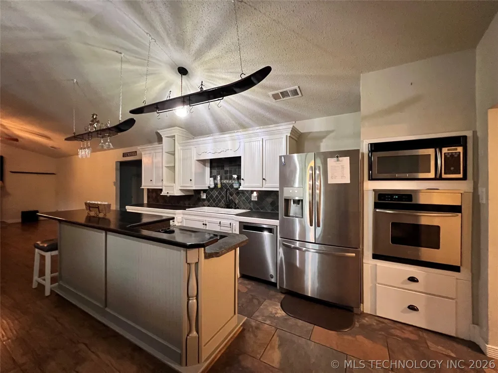 11782 Oak Ridge Street Kingston, OK 73439