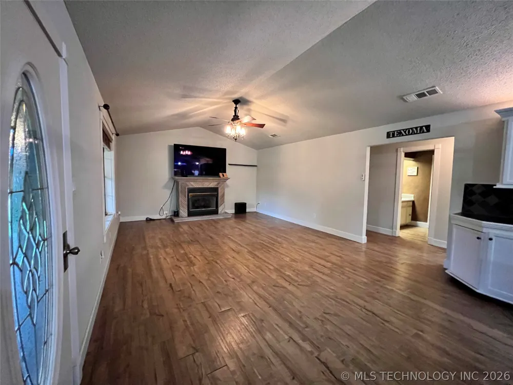 11782 Oak Ridge Street Kingston, OK 73439