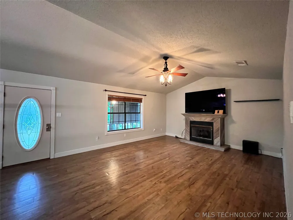 11782 Oak Ridge Street Kingston, OK 73439
