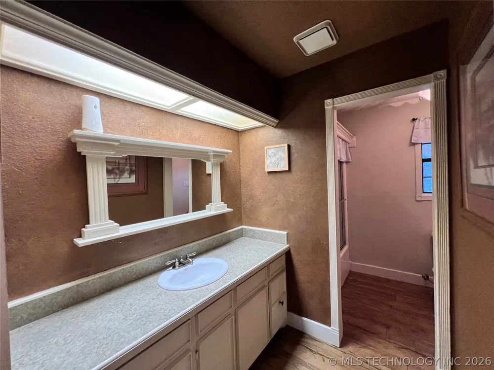 11782 Oak Ridge Street Kingston, OK 73439