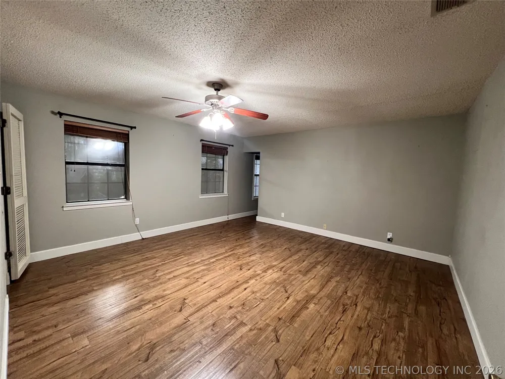 11782 Oak Ridge Street Kingston, OK 73439
