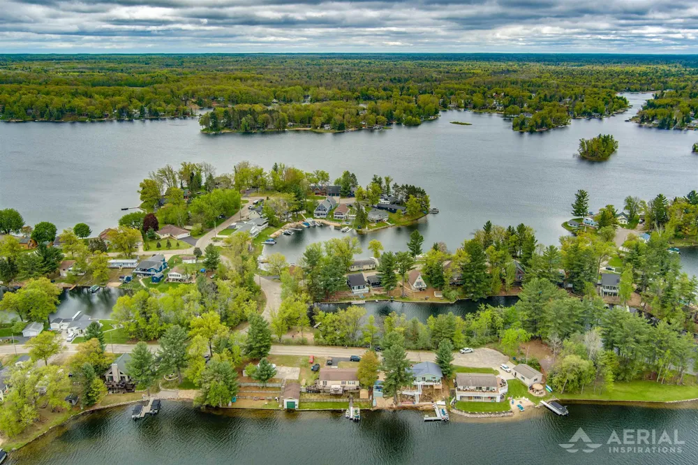1929 Mohawk Trail Churchill Township, MI 48661