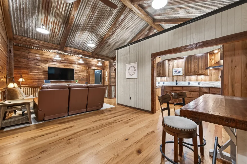 342 County Road 416 Brazoria, TX 77422