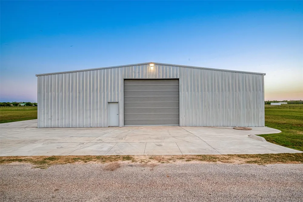 342 County Road 416 Brazoria, TX 77422