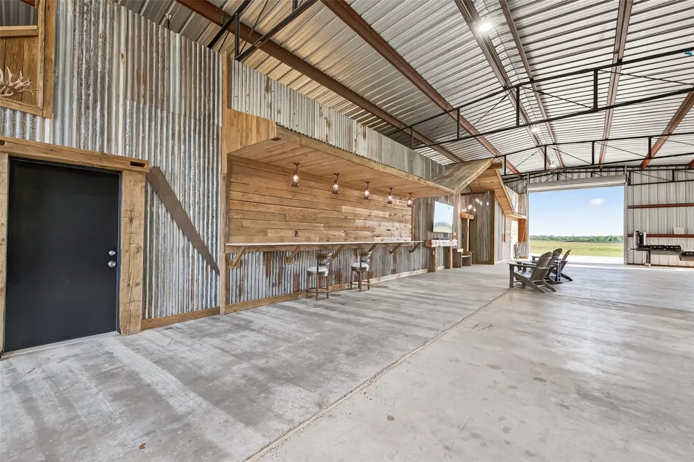 342 County Road 416 Brazoria, TX 77422